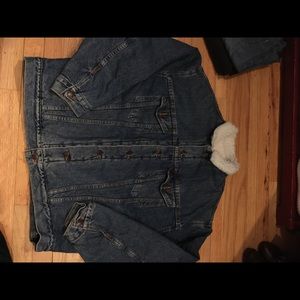 Vintage Levi’s Sherpa denim jacket